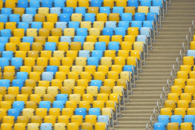 NBA焦点战：勇士主场逆转掘金,